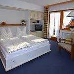 Apartment Ferienapartmenthaus Hubertushof Mittenwald