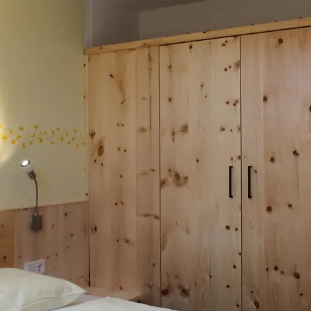 Ferienapartmenthaus Hubertushof Apartment Mittenwald